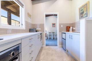 Rural Massage, Ohaupo, Near Hamilton, Accommodation kitchen